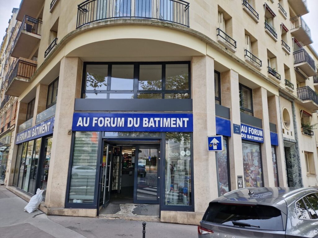 Au Forum du Bâtiment store – France