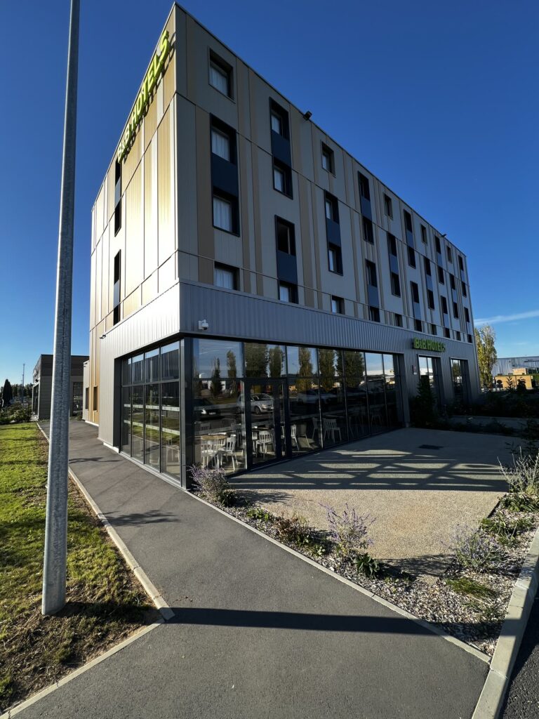 B&B HOTEL, Dreux, France — exterior view