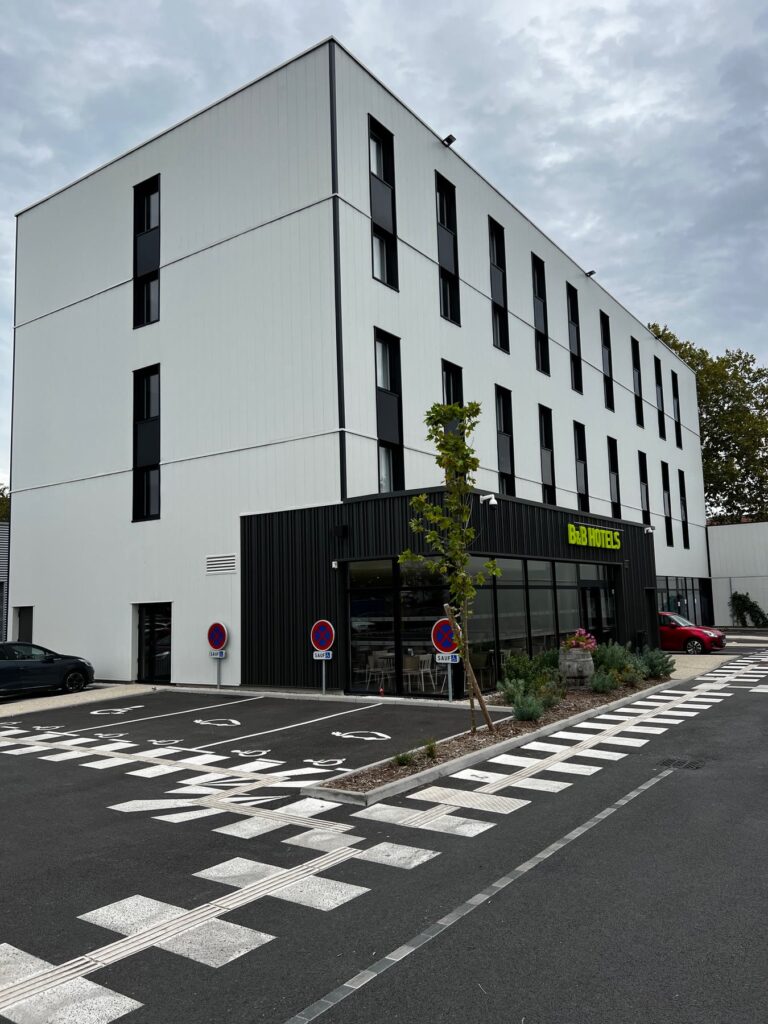 B&B HOTEL, Épinay-sur-Seine, France — exterior view