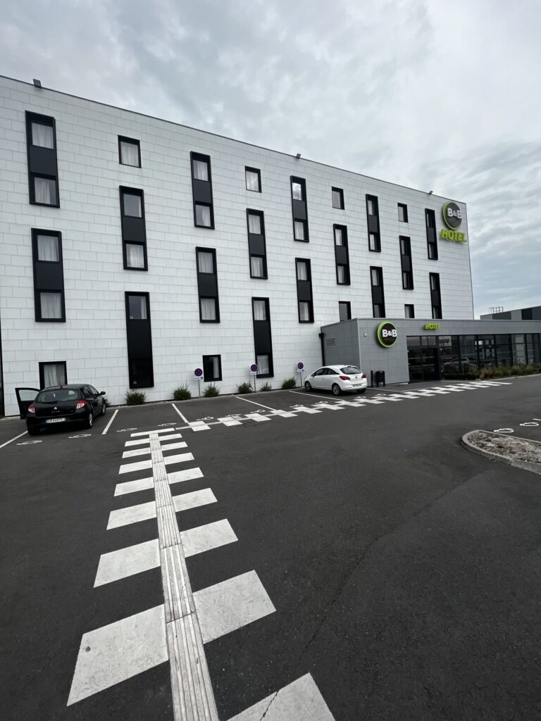 B&B HOTEL, Reims, France — façade