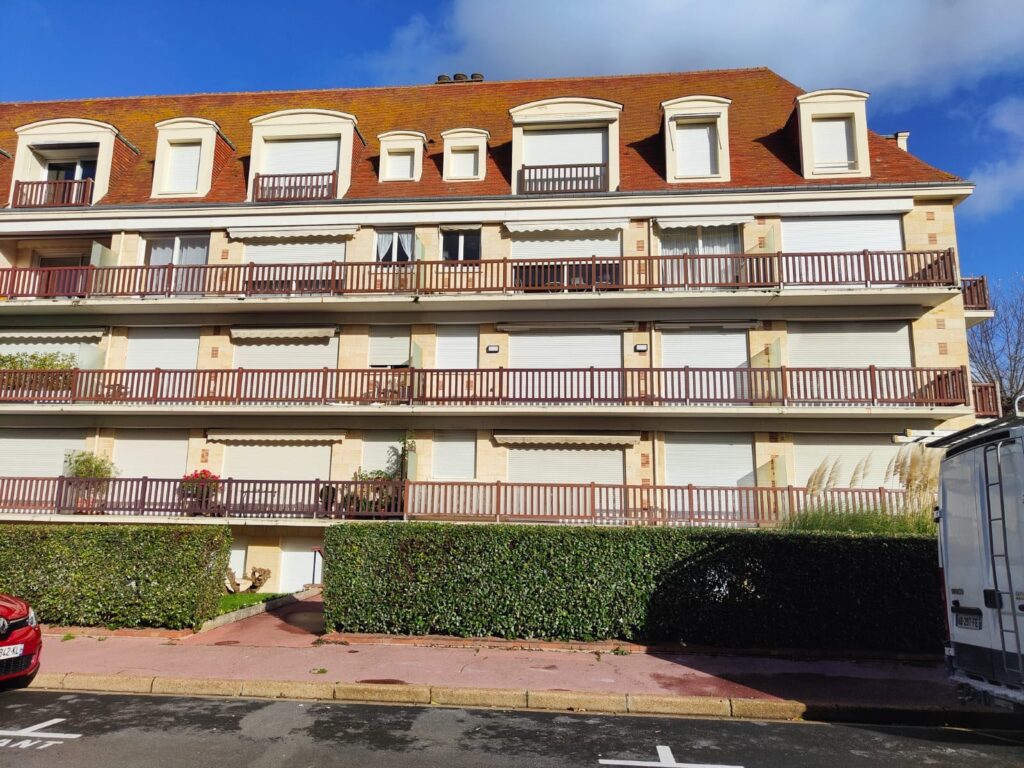 Residential building, Deauville, France — façade