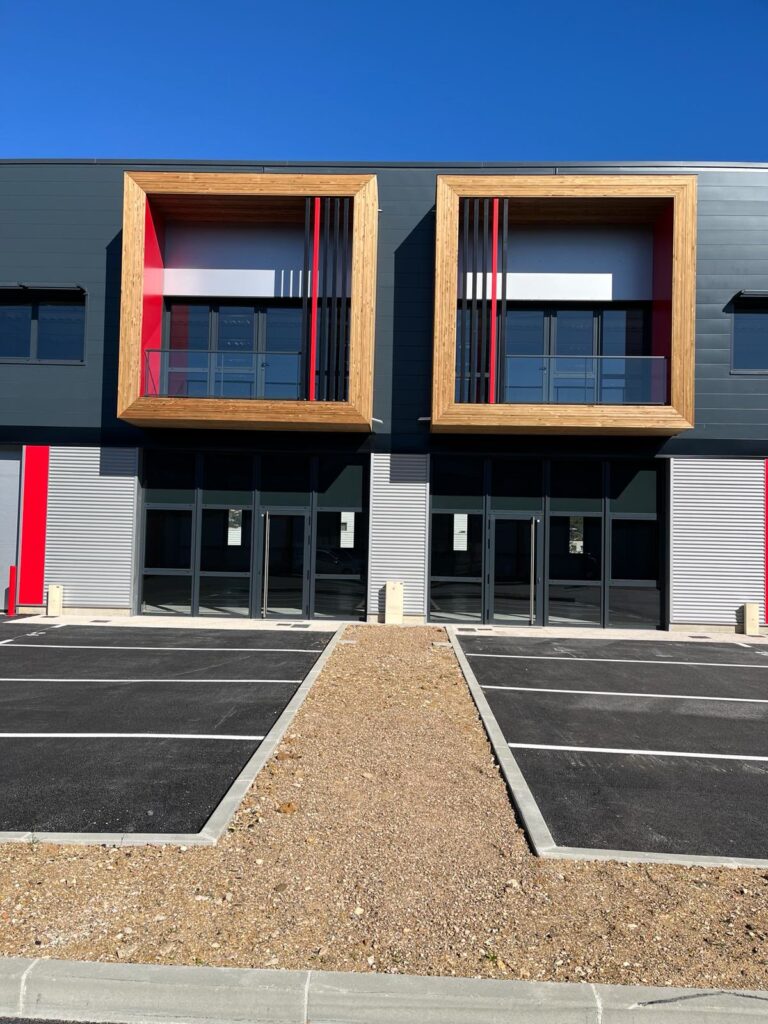 Retail complex, La Seyne-sur-Mer, France — façade
