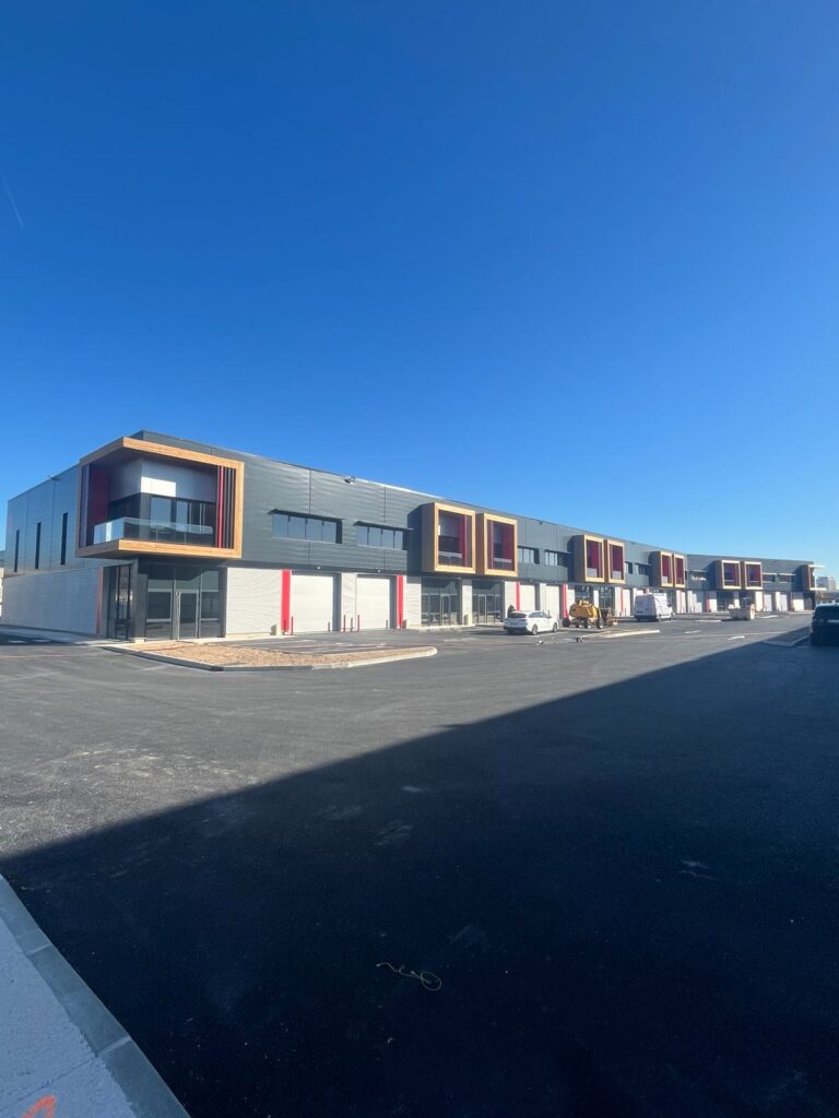Retail complex, La Seyne-sur-Mer, France — exterior view