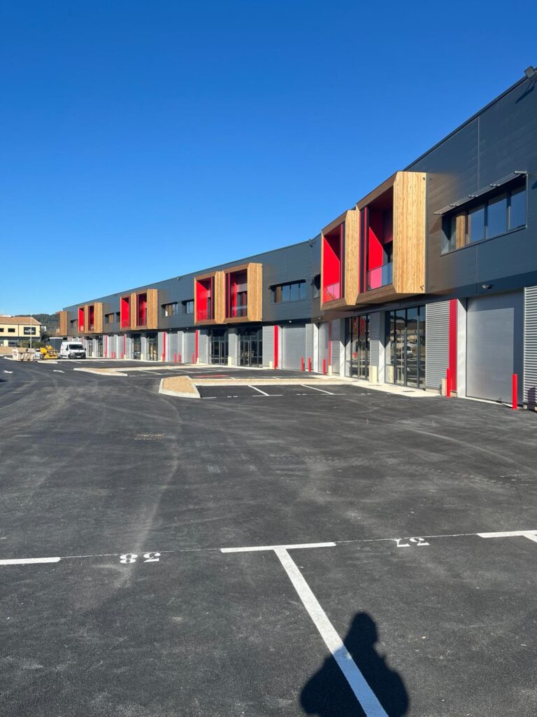Retail complex, La Seyne-sur-Mer, France — exterior view