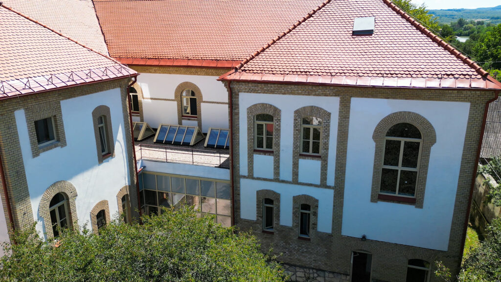 Șomcuta Mare Town Hall, Romania — courtyard wing